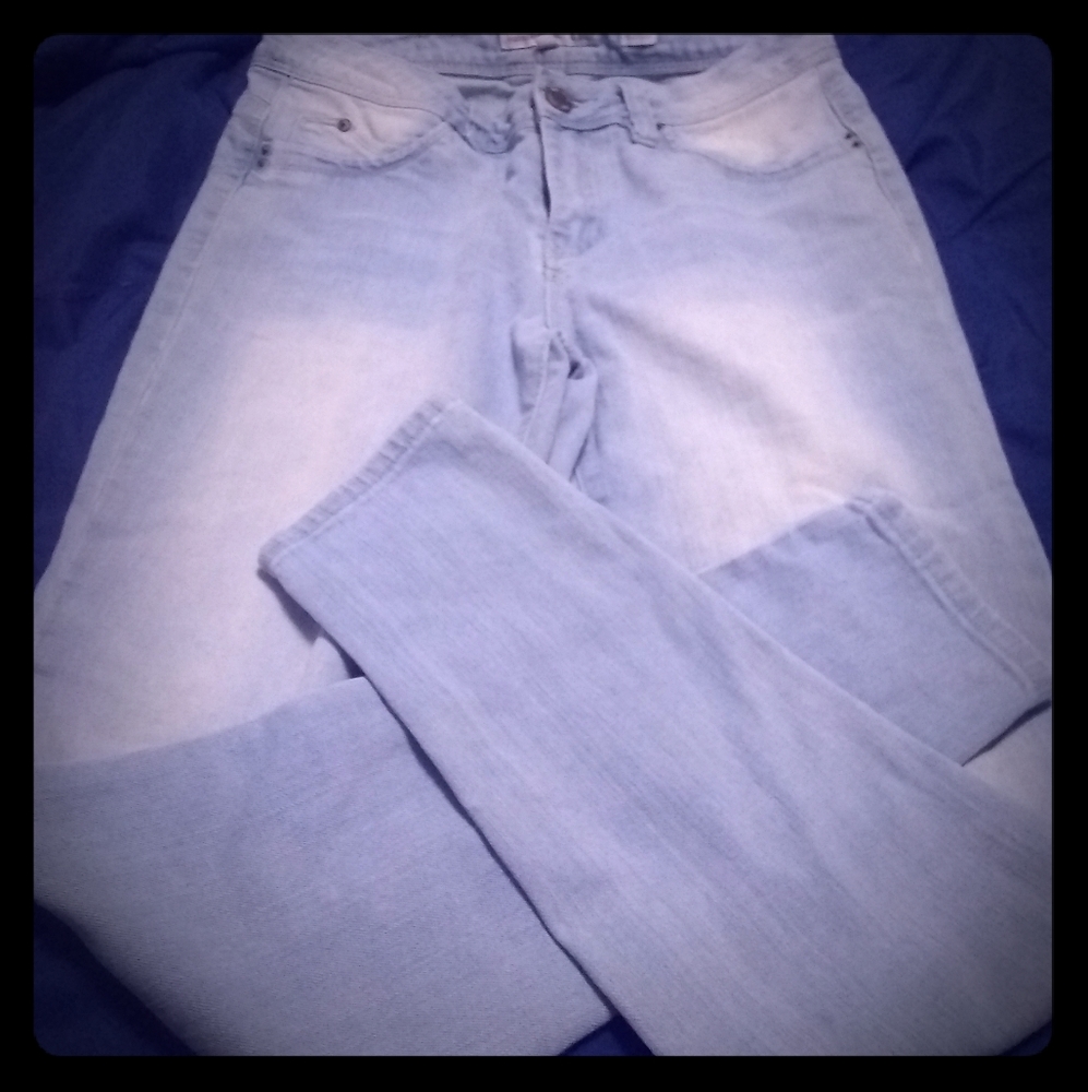 Two tone light color jeans